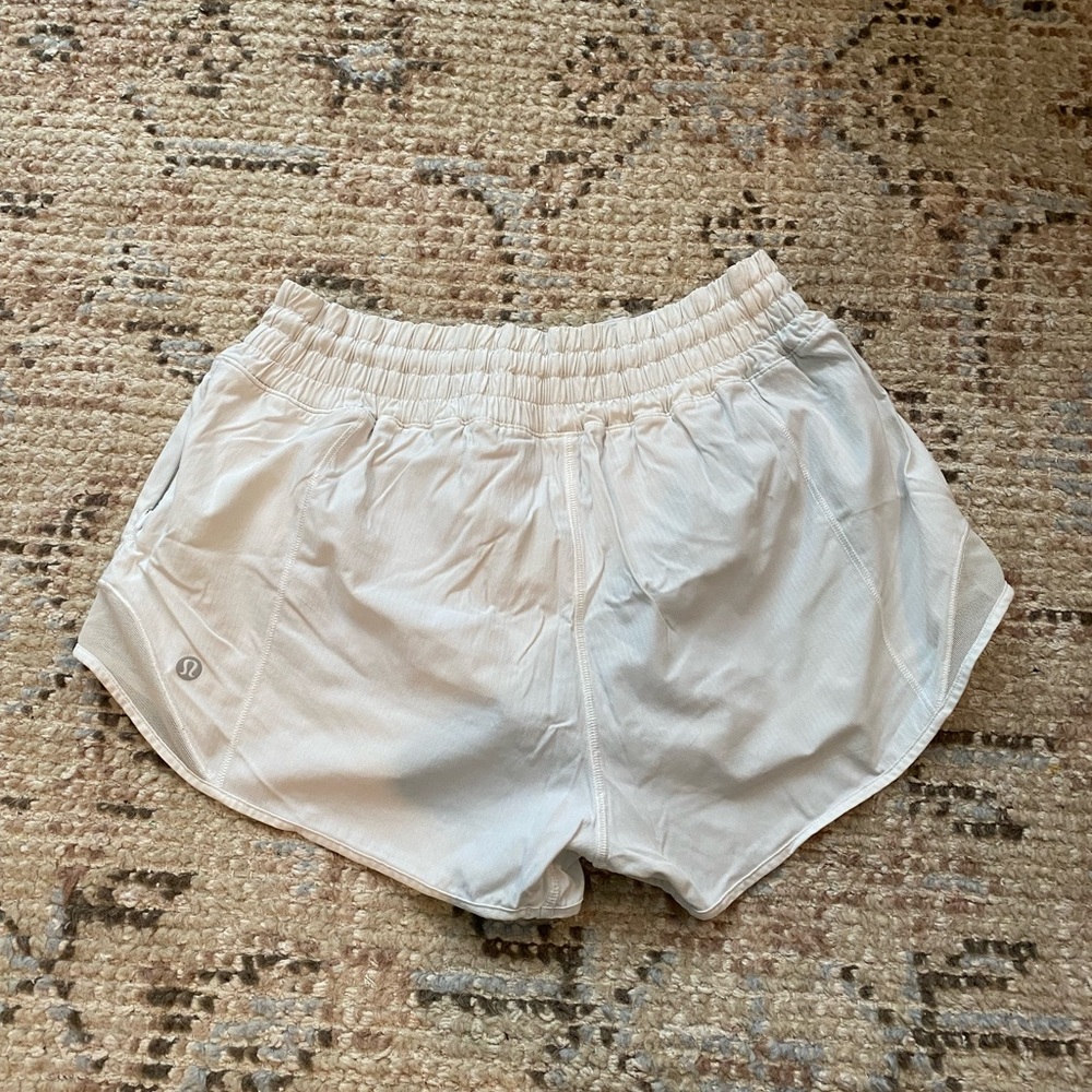 Lululemon Hotty Hot High Rise short
